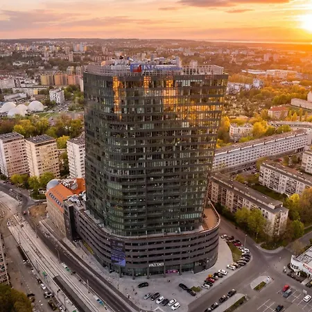Ans Hanza Tower 15th Floor With View, Swimming Pool Area With Saunas, Viewing Terrace Lägenhet